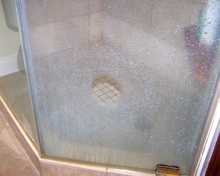 Ruwe olie aanwijzing vervorming Glass Shower Door Cleaning Vancouver WA - Revivify Surface